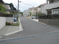 写真：津市広明町 (仮称)偕楽公園北団地造成業務　区画道路